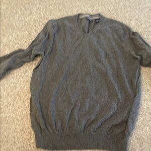 Izod Gray V-Neck Sweater Classic Knit